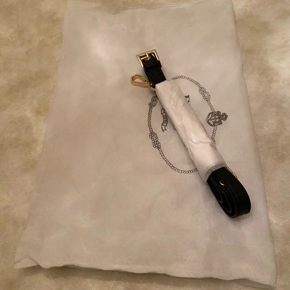 Black Nylon Tote Bag - Picture 9 of 10